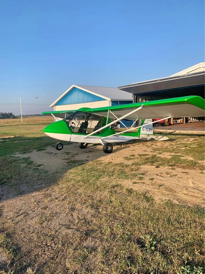 Exterior view of a 2017 Quad City CHALLENGER II for sale in AB